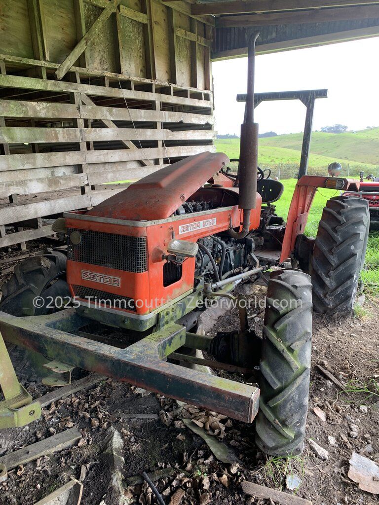 Hi i’m Tim and im doing up this tractor