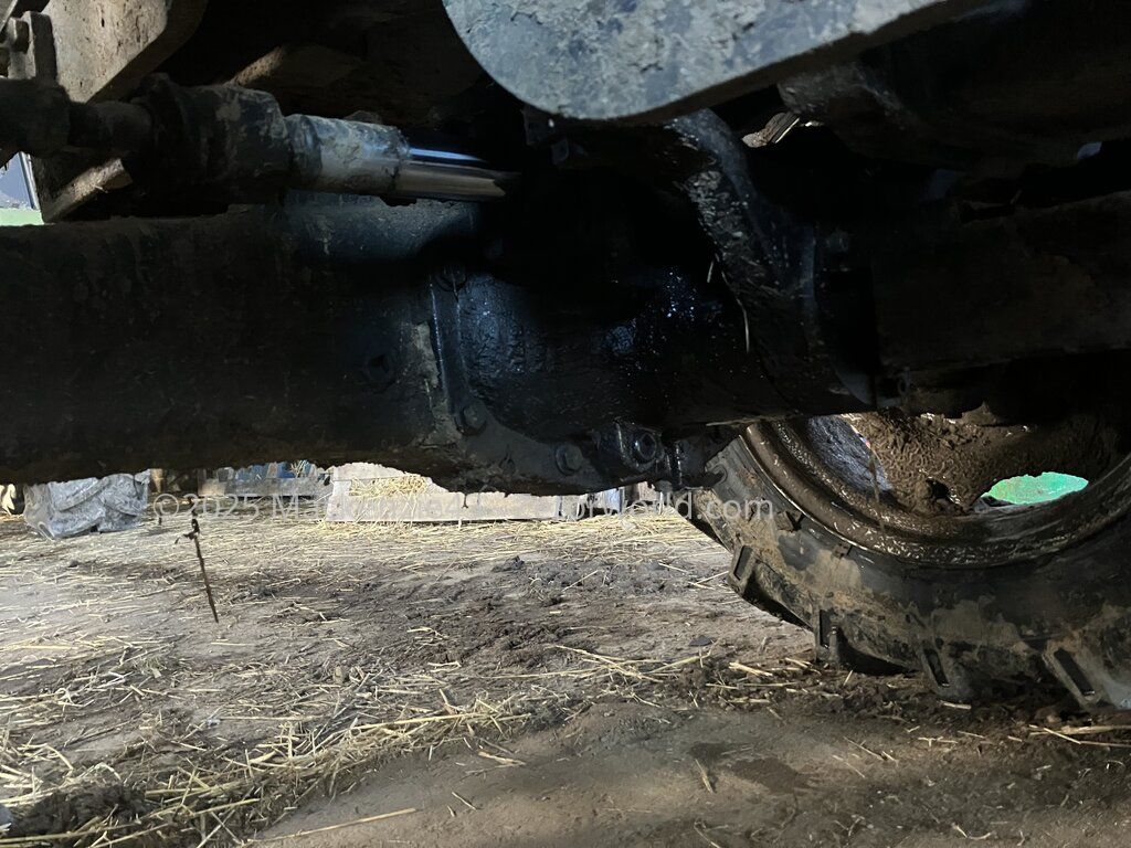 Need help - Zetor Proxima 70 leak (front axle, steering)