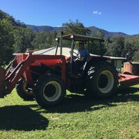 Keith on Zetor Tractor back of Burrapine house 28th May 2017.jpg